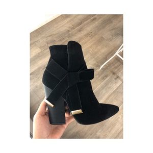 Ankle boot ✂️♦️PRICE IS FIRM ♦️